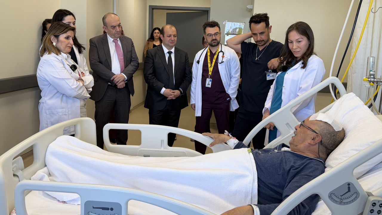 Dokuz yıllık Parkinson hastası ameliyatla sağlığına kavuştu