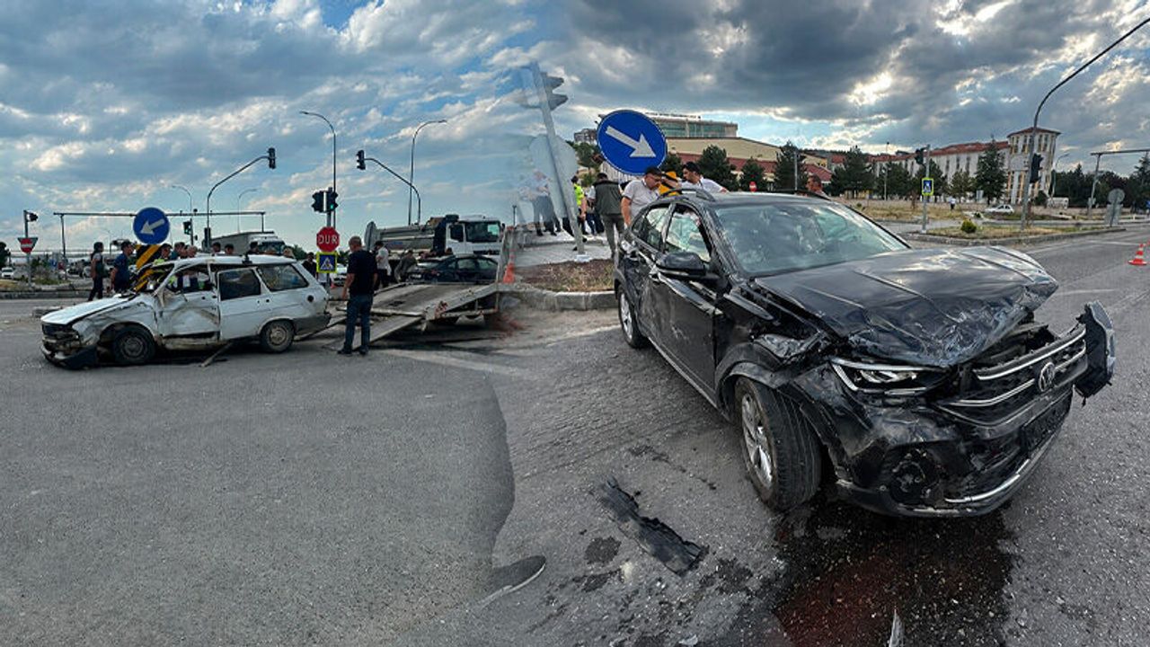 Kütahya'da iki otomobil sürücüsü de yeşilde geçtiğini iddia etti