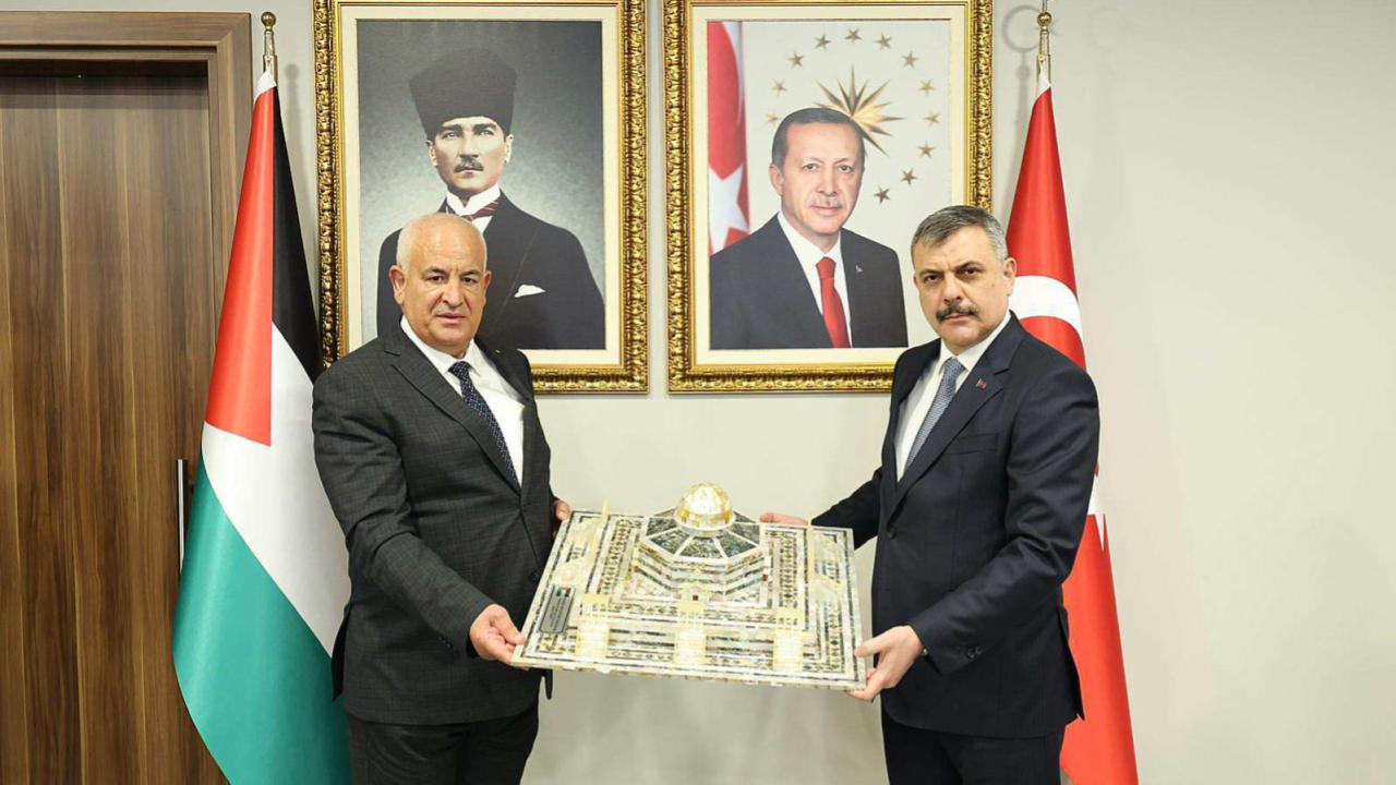 Bakan Çiftçi, Filistinli mevkidaşı ile görüştü