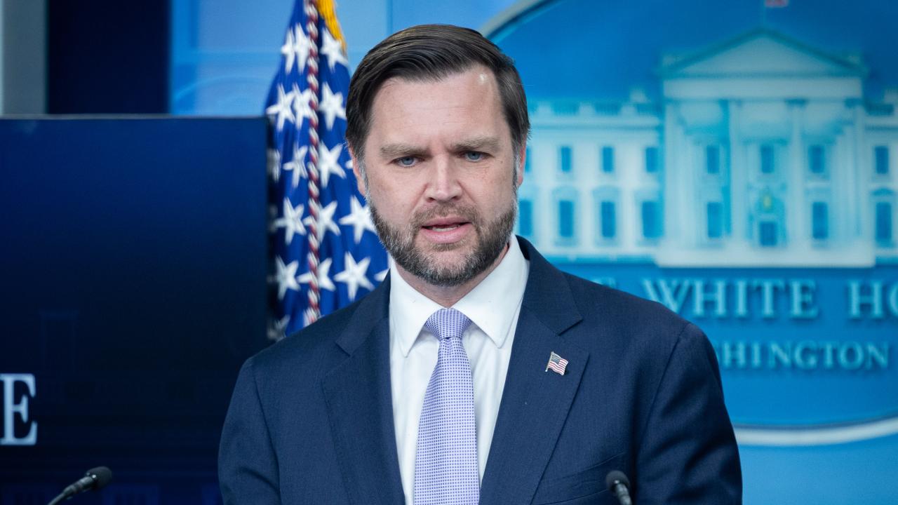 ABD Başkan Yardımcısı Vance: Trump, mecbur kalmadıkça İran'a orduyu göndermeyecek