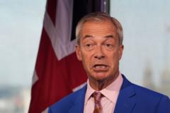 İngiltere'de göçmen karşıtı Nigel Farage milletvekilliğinden istifa etti: 'Kararı seçmenler versin'