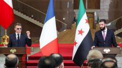 Macron'un patlamaların gölgesindeki Şam ziyareti: Hangi anlaşmalar imzalandı?