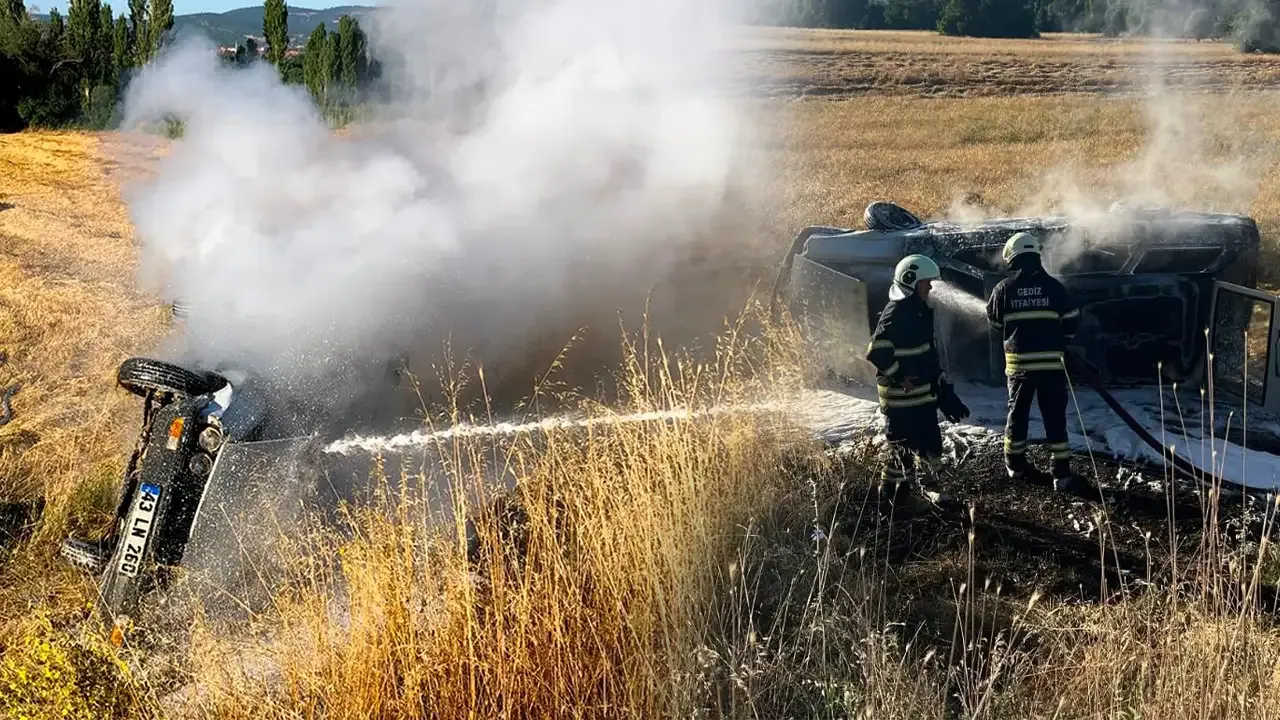 Kütahya'da yanan otomobildeki genç çift yaralandı