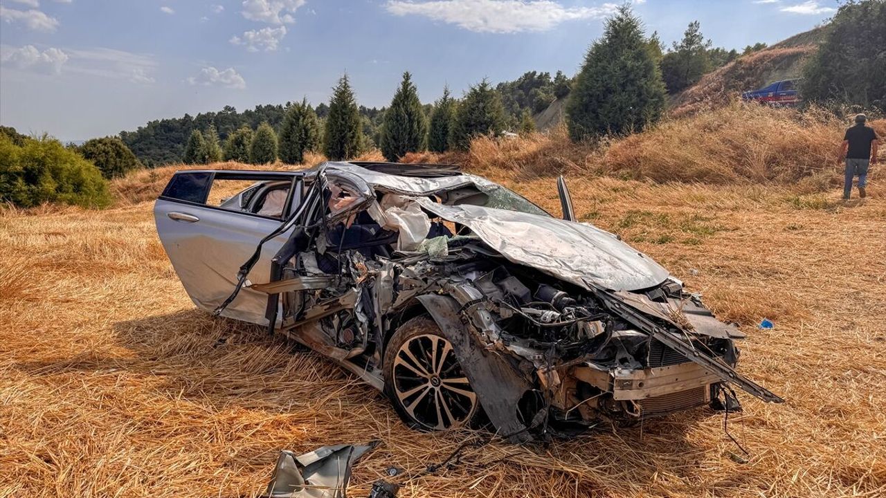 Uşak'ta otomobil takla attı: Sürücü hayatını kaybetti