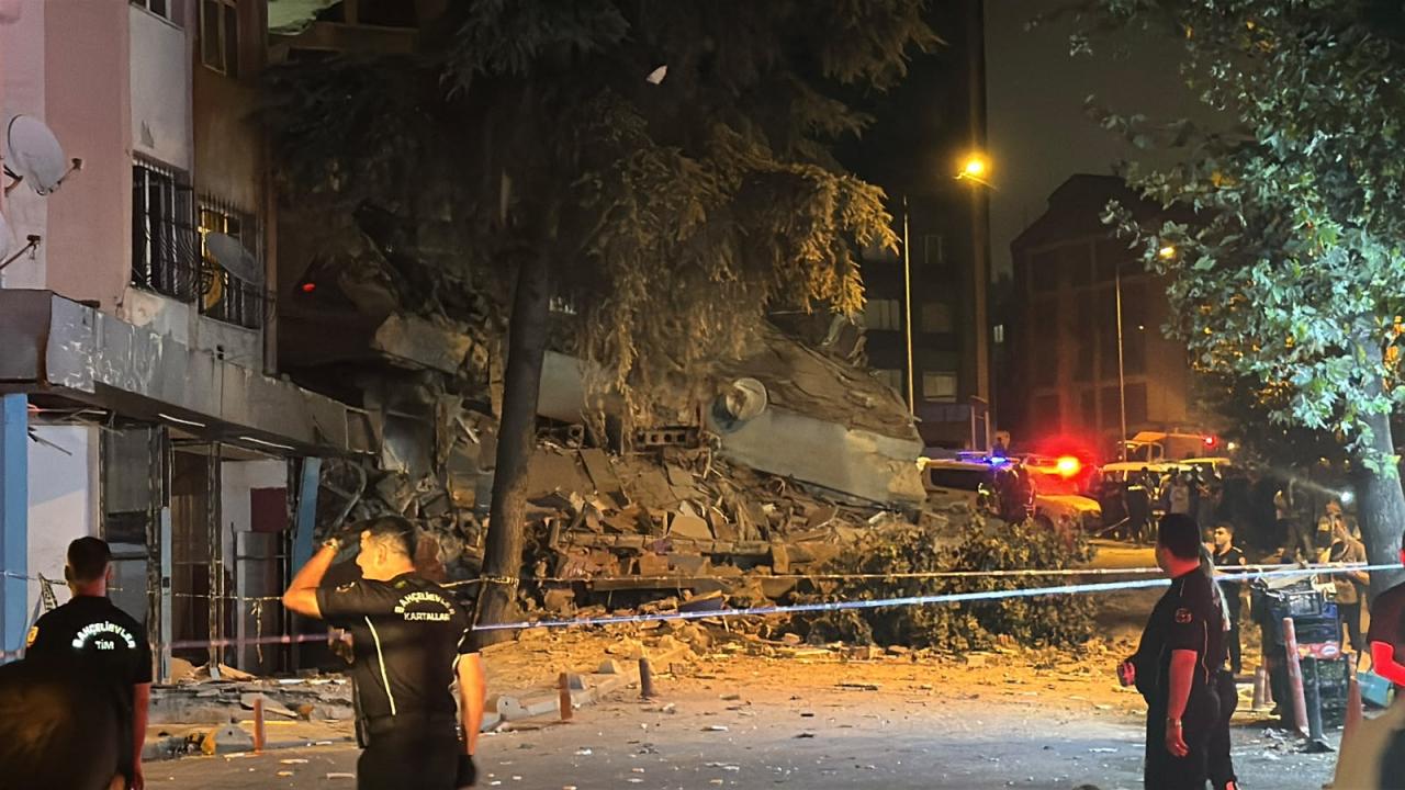 Bahçelievler'de 4 katlı bina çöktü