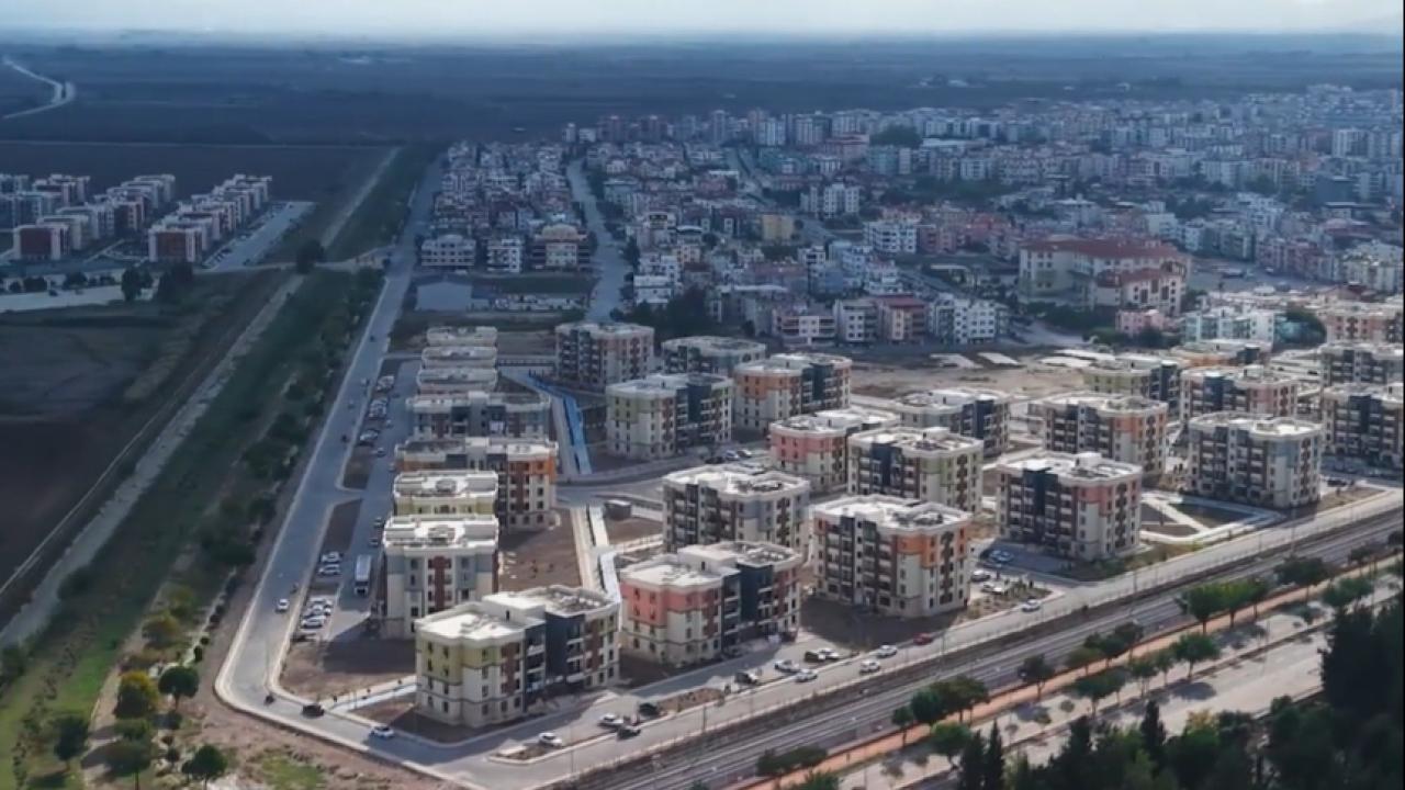 Asrın inşasında Adana'da 12 bin 73 konut ve köy evi inşa edildi