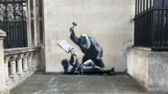 İngiltere'de Banksy'nin eserleri kamuya 150 bin sterline mal oldu