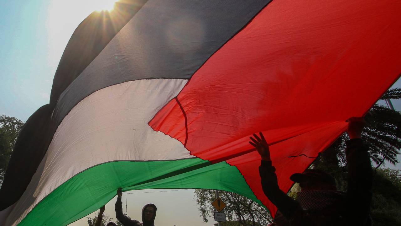 Hamas, Gazze'deki ateşkes anlaşmasının kalıcı hale getirilmesi için Kahire'ye gidiyor