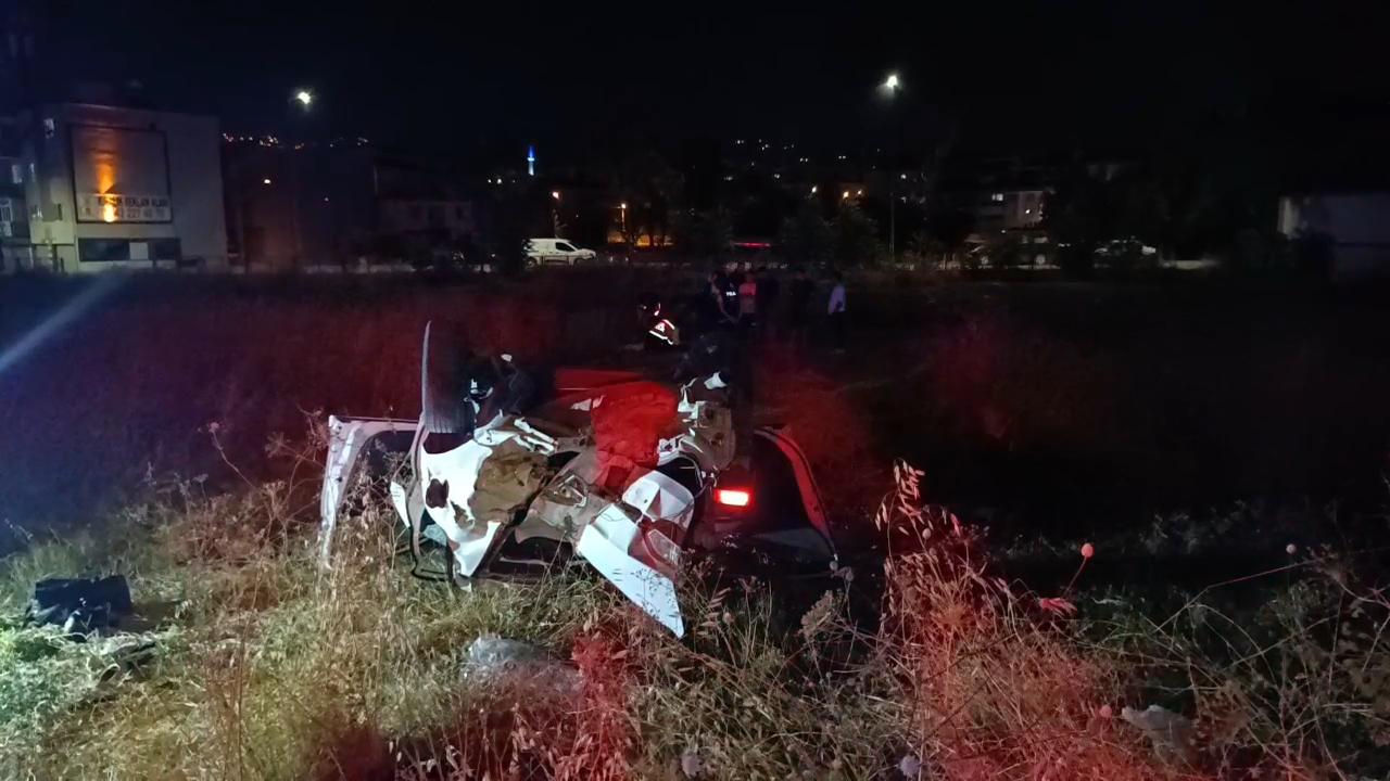 Bursa'da kontrolden çıkan araç takla attı: 5 yaralı