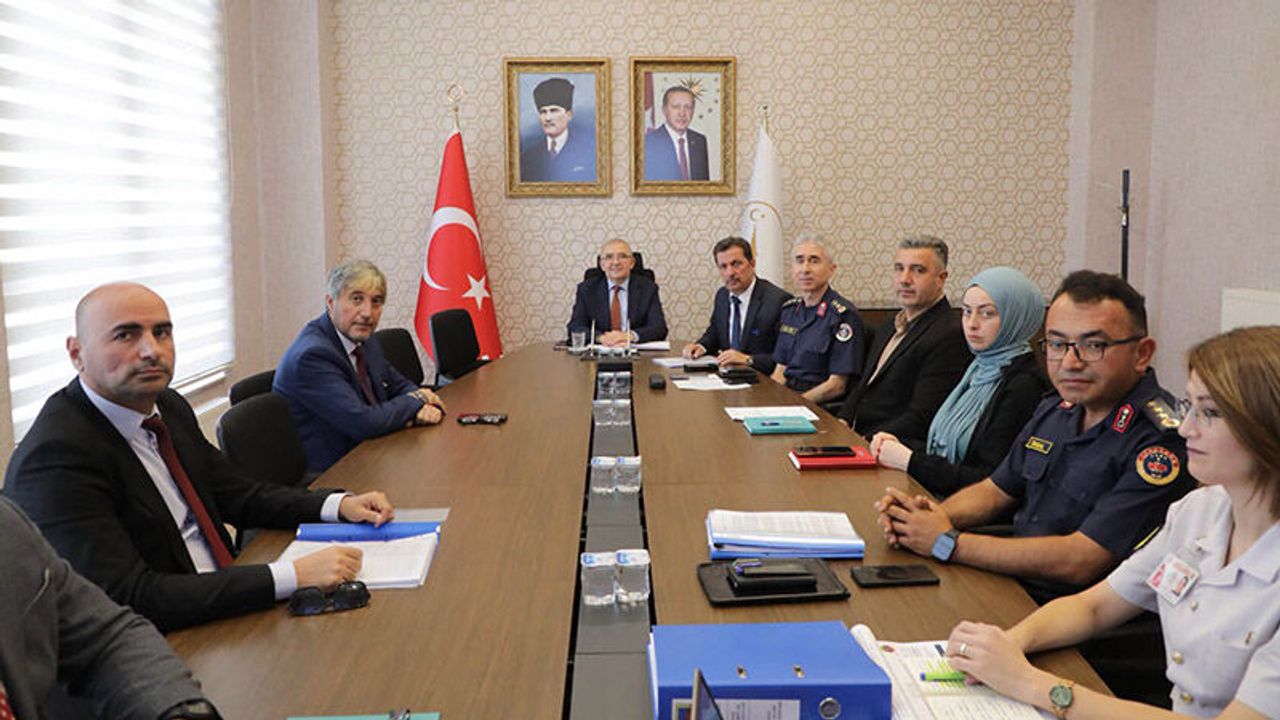 Kütahya’da okullar için güvenlik tedbirleri masaya yatırıldı
