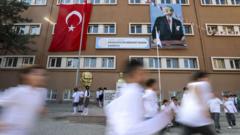 Maarif Modeli'ne geçişte son yıl: İki farklı müfredat okullarda nasıl uygulanacak?
